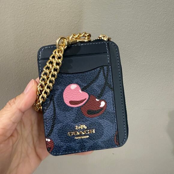 Limited ‼️Coach CZ468 Zip Card Case In Signature Canvas With Cherry Print NWT - Picture 1 of 8